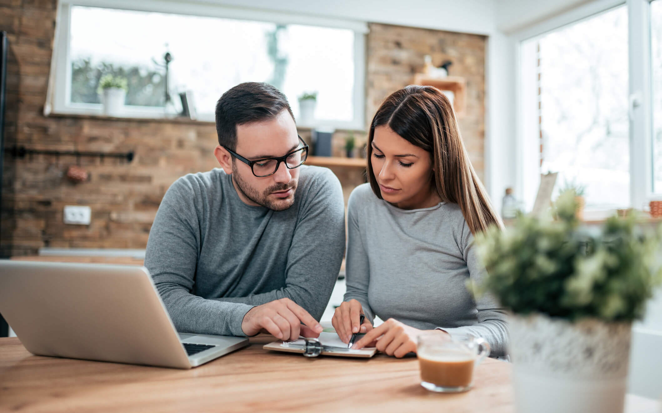 6 Ways to Manage Your Debt No Matter How Much You Owe